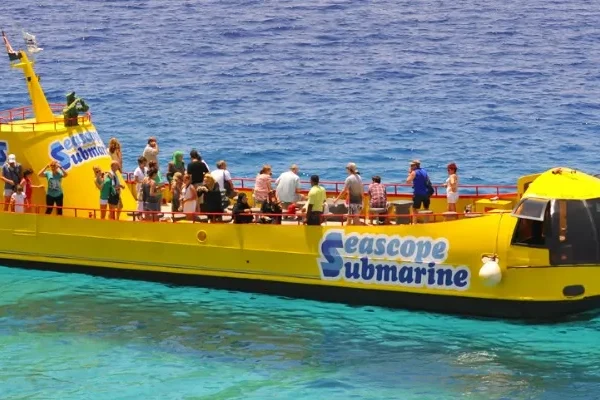 Sharm El Sheikh: Semi-Submarine Coastal Tour