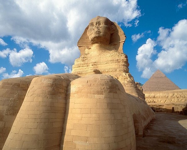 Private Guided Tour To Cairo ( Sphinx & 3 Pyramids & Egyptian Museum & Lunch) From Hurghada