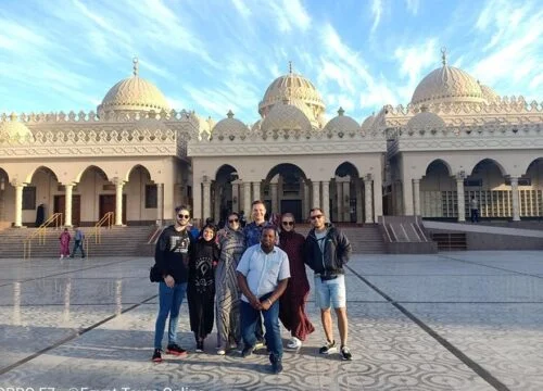 Top-Rated Private City Tour in Hurghada (4 Hours) with Traditional Egyptian Dinner