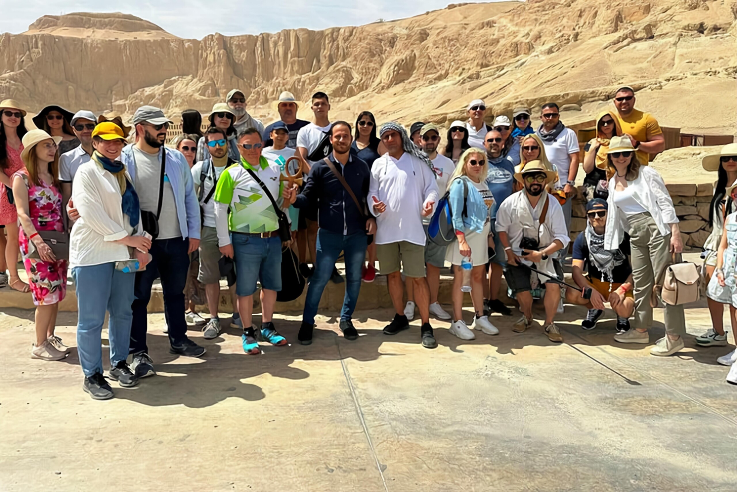 From Hurghada: Luxor Valley of the Queens Full-Day Trip