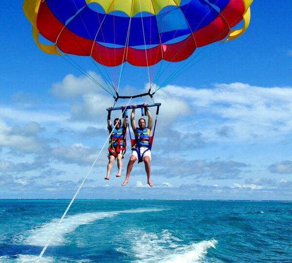 Private Parasailing Experience in Hurghada-with Private Transfer